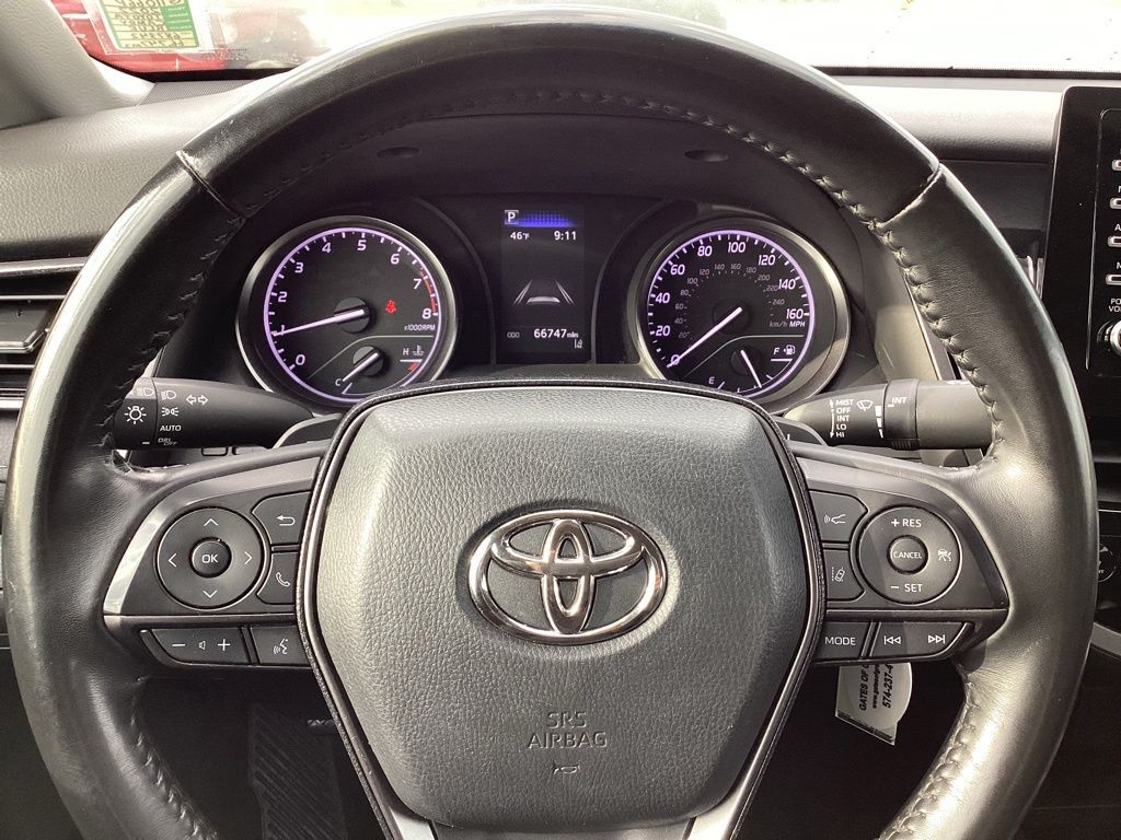 Vehicle image 24 of 33