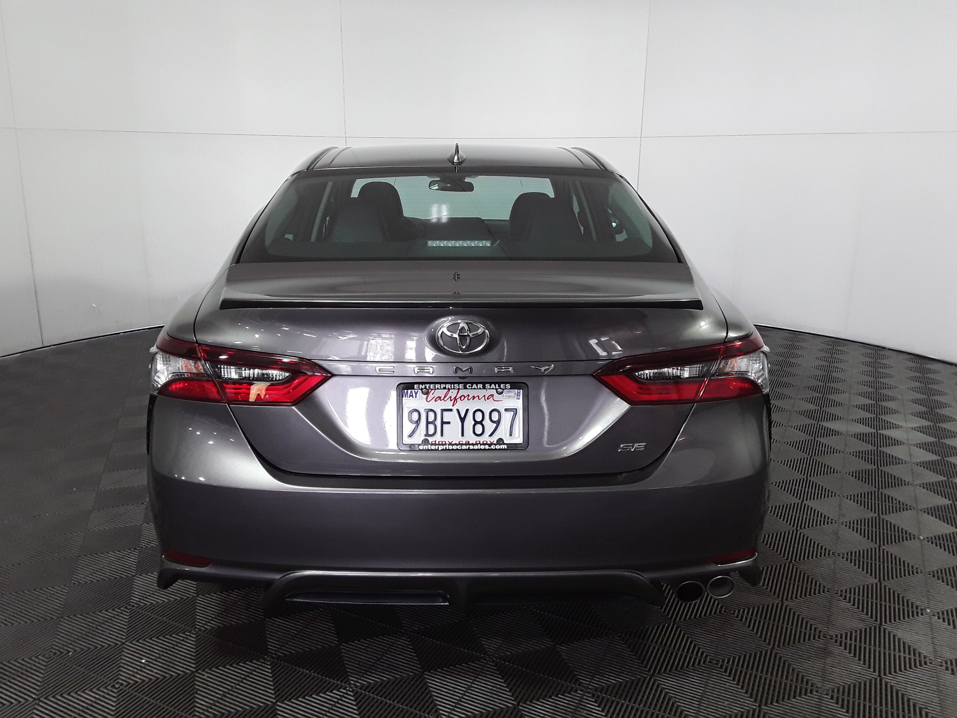 Vehicle image 8 of 21