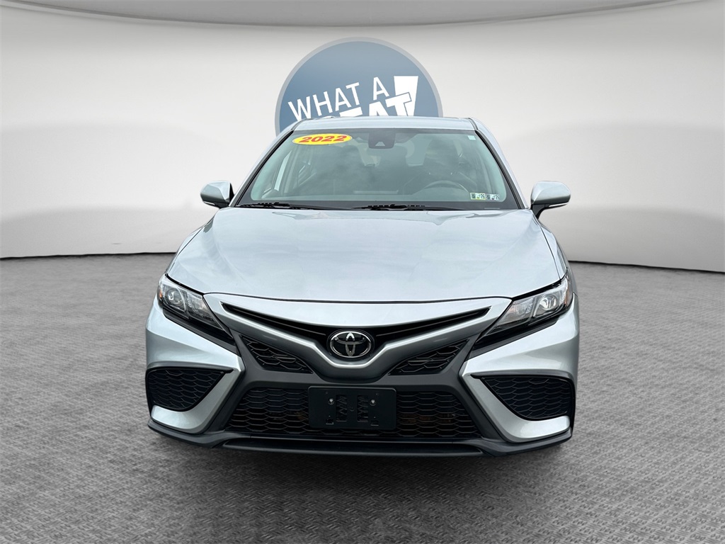 Vehicle image 2 of 32