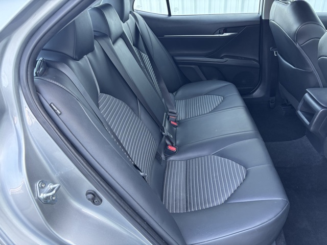 Vehicle image 34 of 37