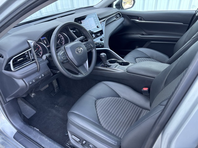 Vehicle image 16 of 37
