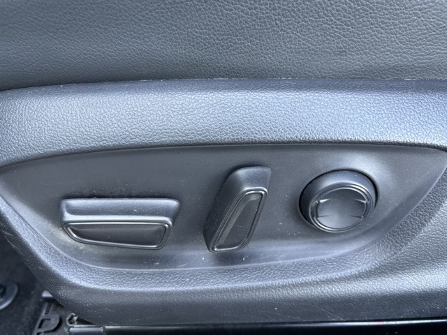 Vehicle image 15 of 37