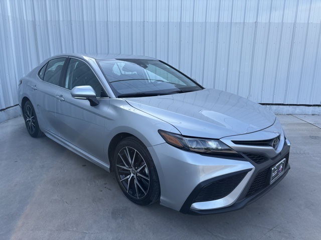 Vehicle image 6 of 37