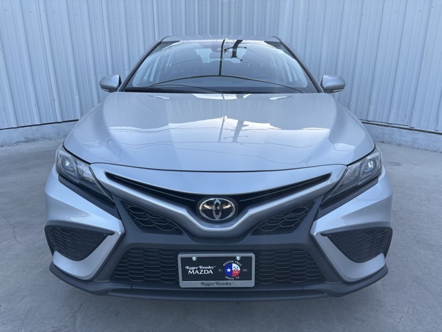 Vehicle image 4 of 37