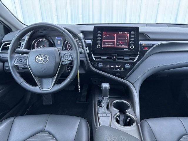 Vehicle image 27 of 37