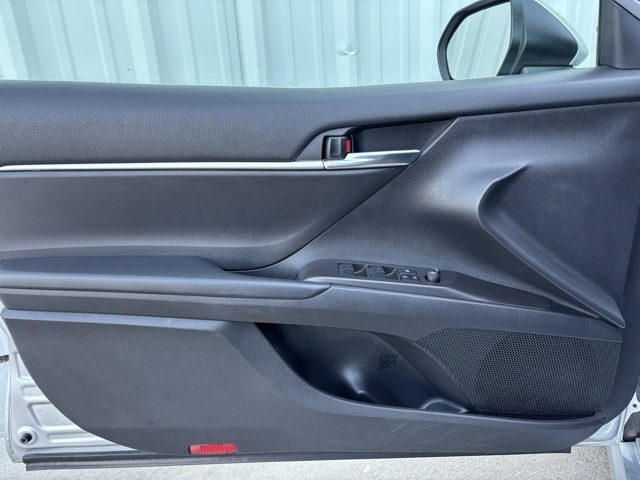Vehicle image 13 of 37