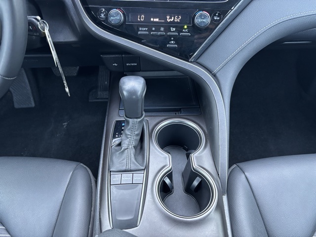Vehicle image 26 of 37
