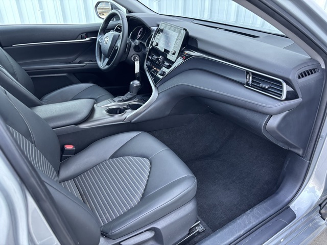 Vehicle image 36 of 37
