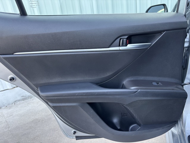 Vehicle image 28 of 37