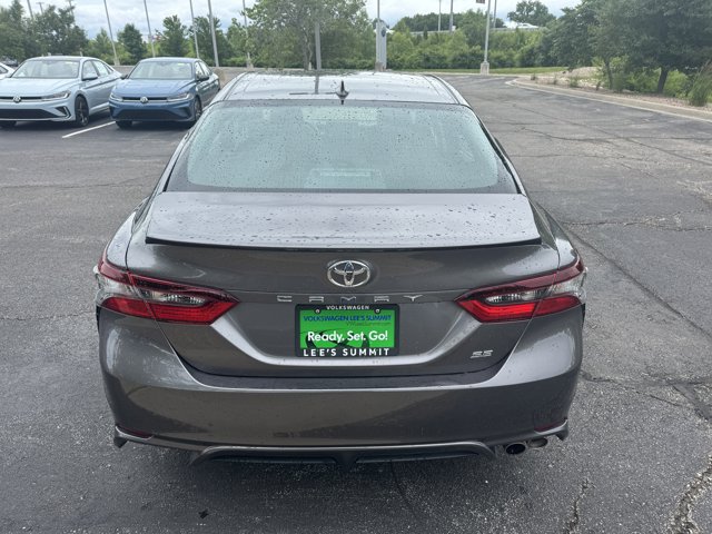 Vehicle image 6 of 34