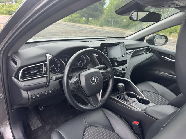 Vehicle image 9 of 34