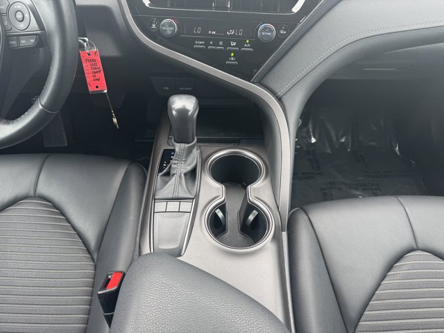Vehicle image 27 of 34