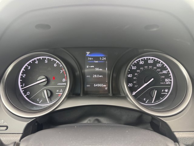 Vehicle image 23 of 34