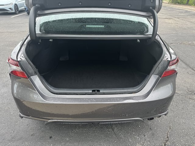 Vehicle image 13 of 34
