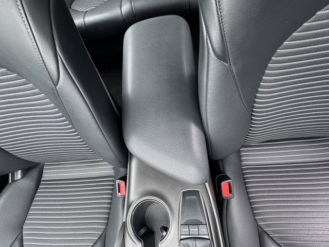 Vehicle image 28 of 34