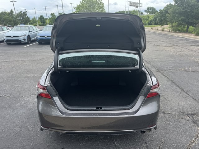 Vehicle image 12 of 34