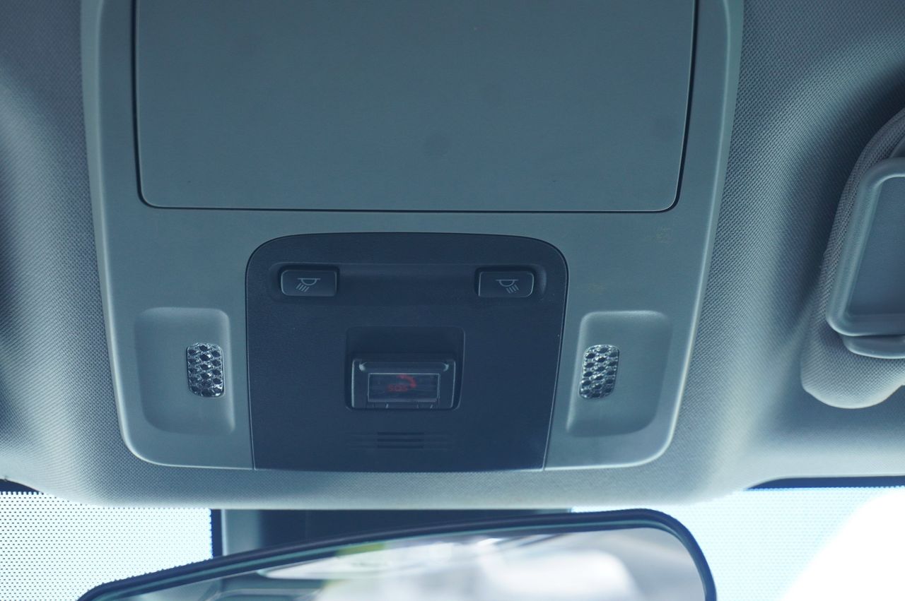 Vehicle image 15 of 30