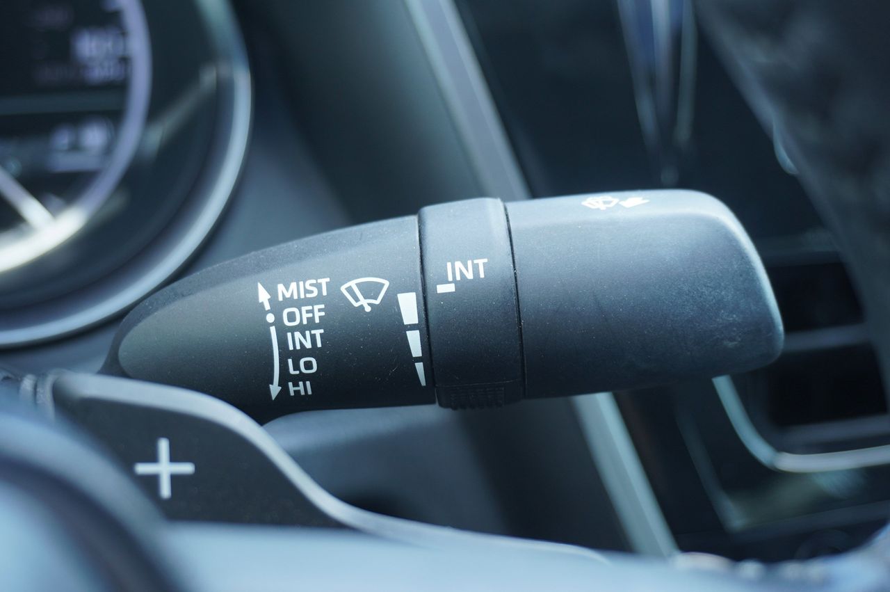 Vehicle image 20 of 30