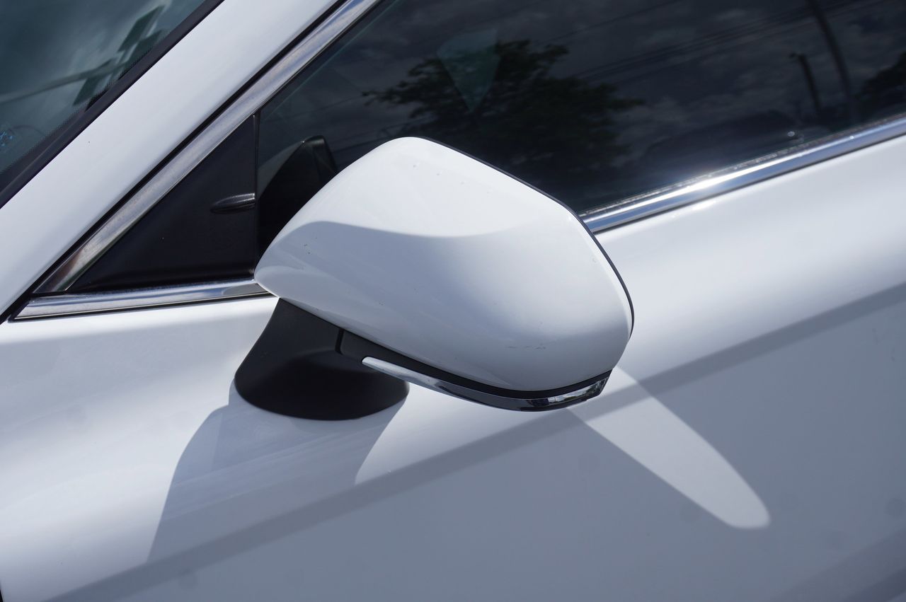 Vehicle image 29 of 30