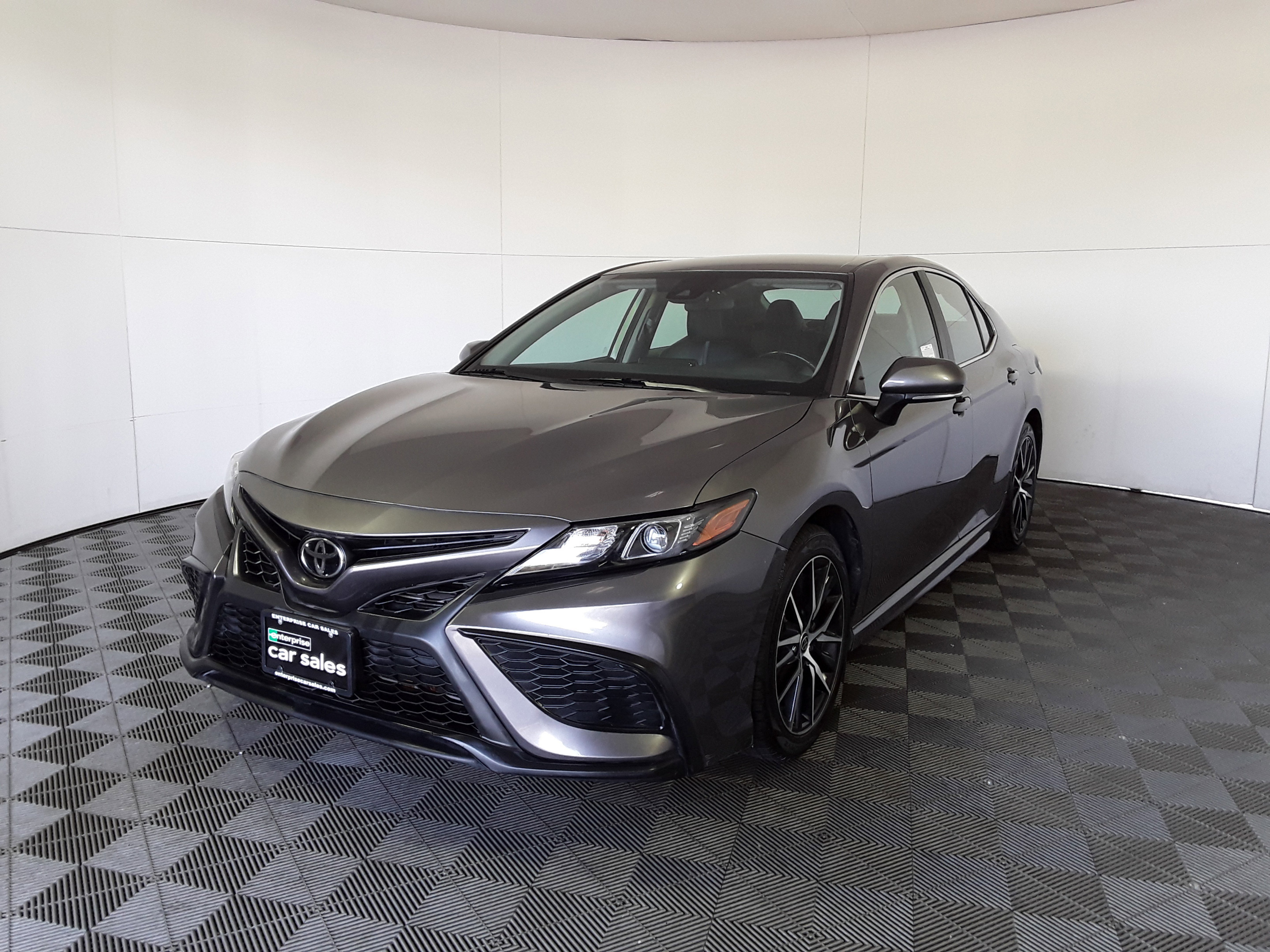 Vehicle image 2 of 21