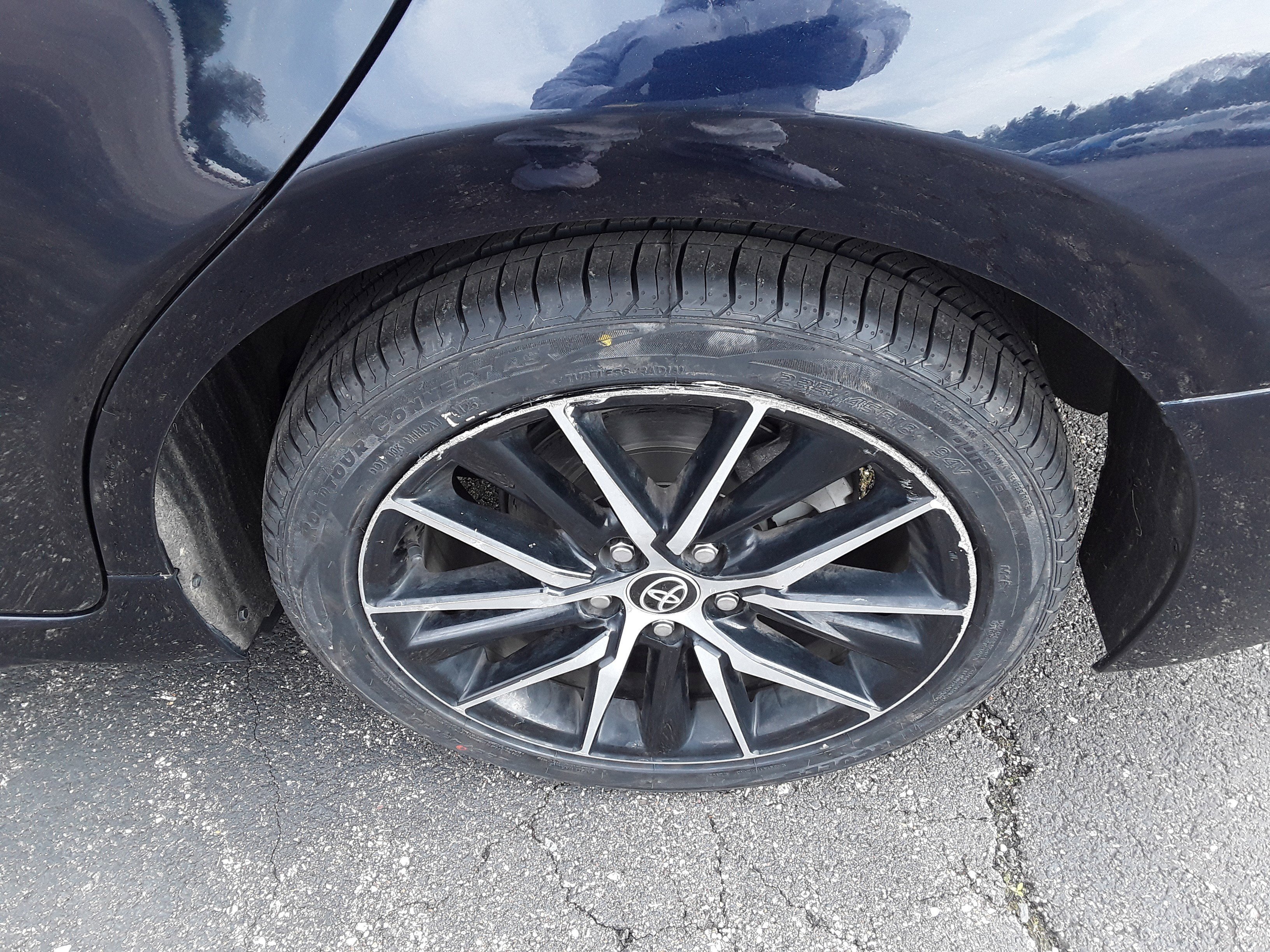 Vehicle image 10 of 13