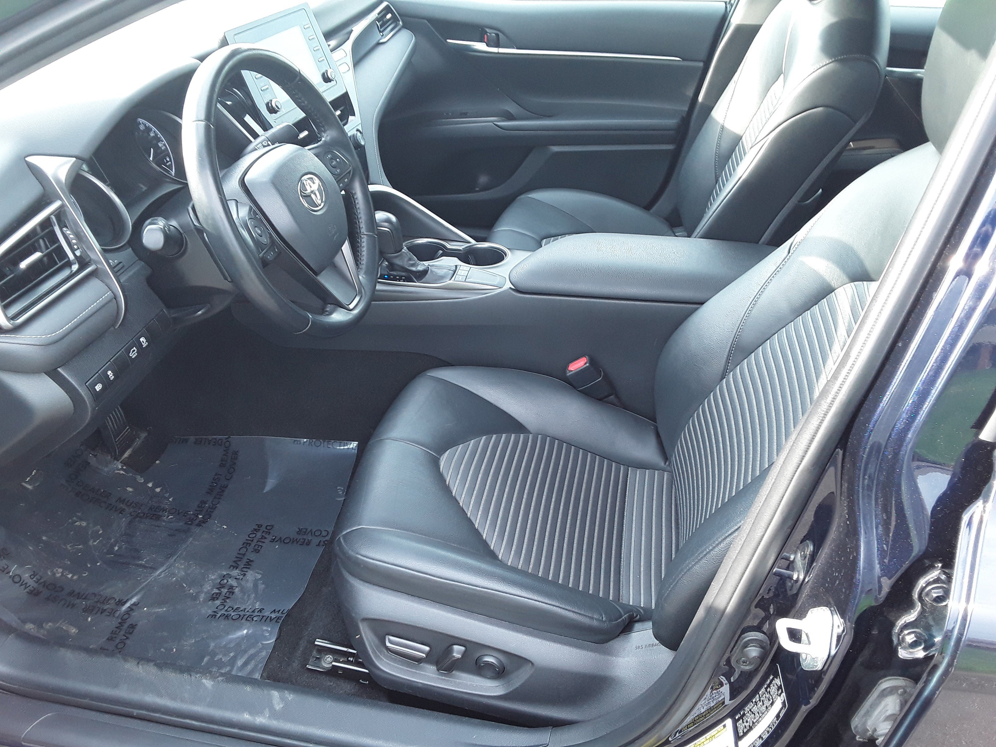 Vehicle image 6 of 13