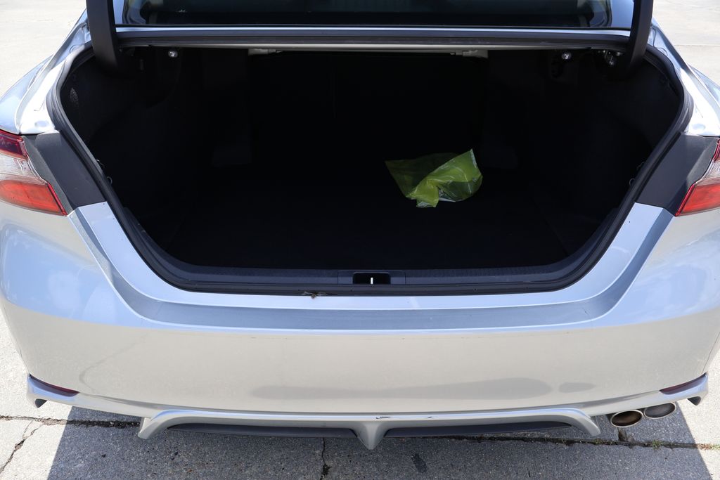 Vehicle image 24 of 25
