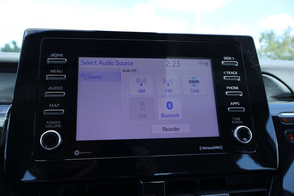 Vehicle image 11 of 25