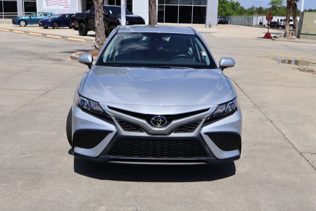 Vehicle image 2 of 25
