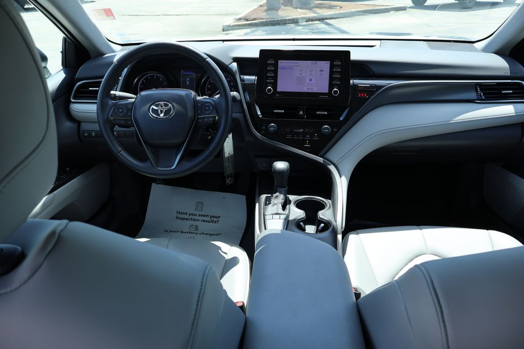 Vehicle image 12 of 25