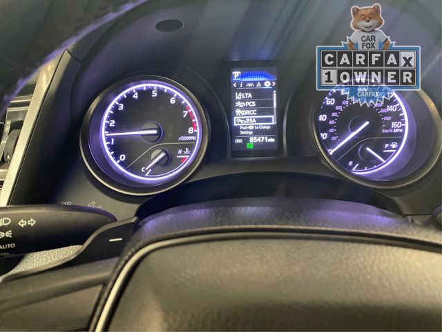 Vehicle image 15 of 23