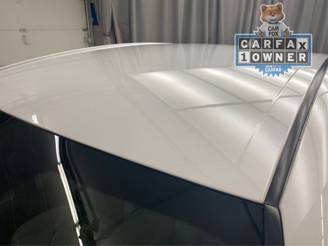 Vehicle image 20 of 23