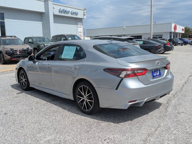 Vehicle image 8 of 29