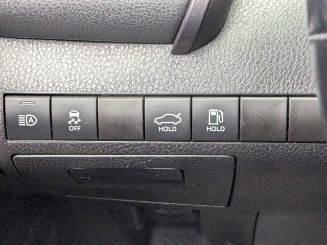 Vehicle image 26 of 29