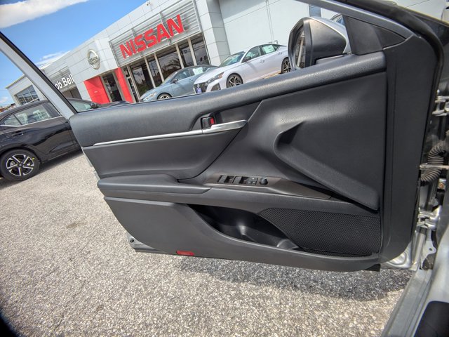 Vehicle image 20 of 29