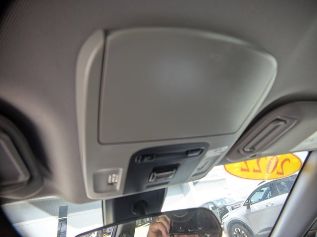 Vehicle image 15 of 29