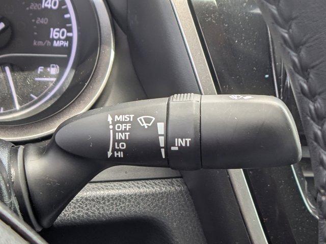 Vehicle image 25 of 29