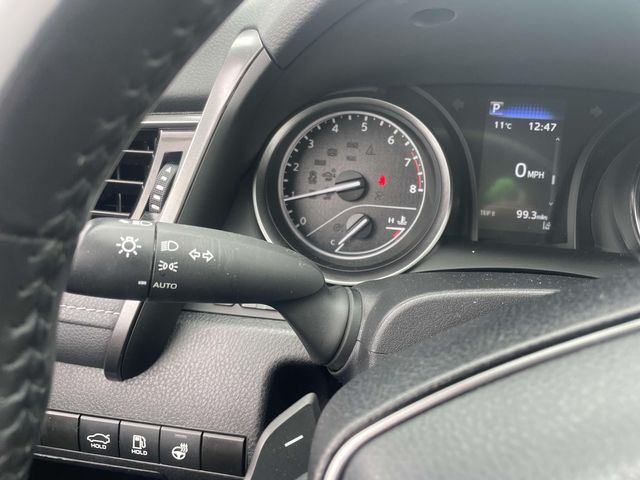 Vehicle image 32 of 35