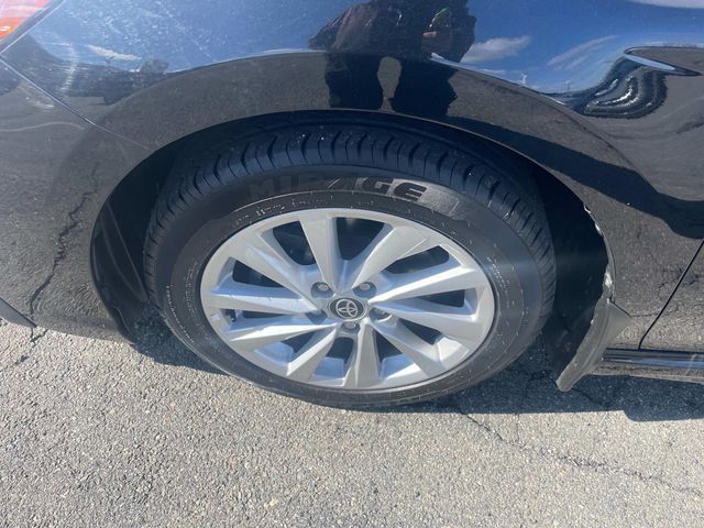 Vehicle image 9 of 35