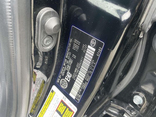 Vehicle image 25 of 35