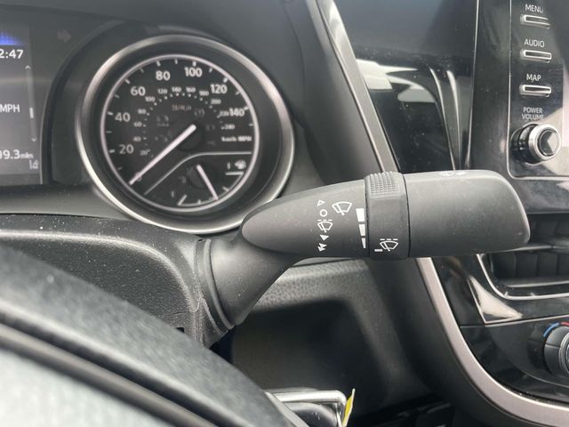 Vehicle image 31 of 35
