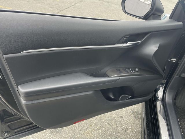 Vehicle image 24 of 35