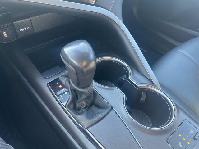 Vehicle image 20 of 35