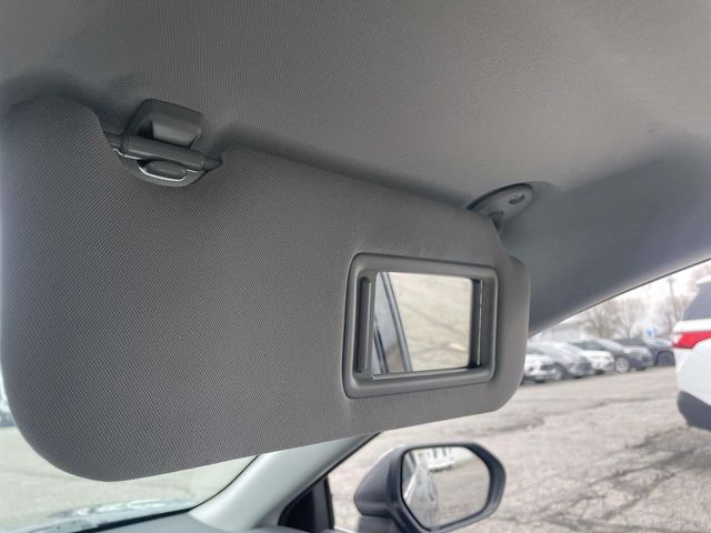 Vehicle image 27 of 35