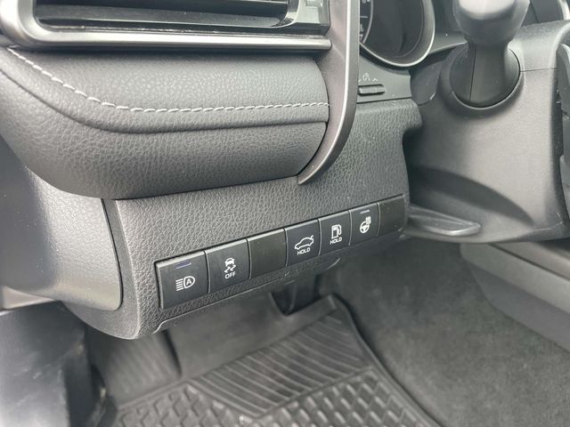 Vehicle image 26 of 35