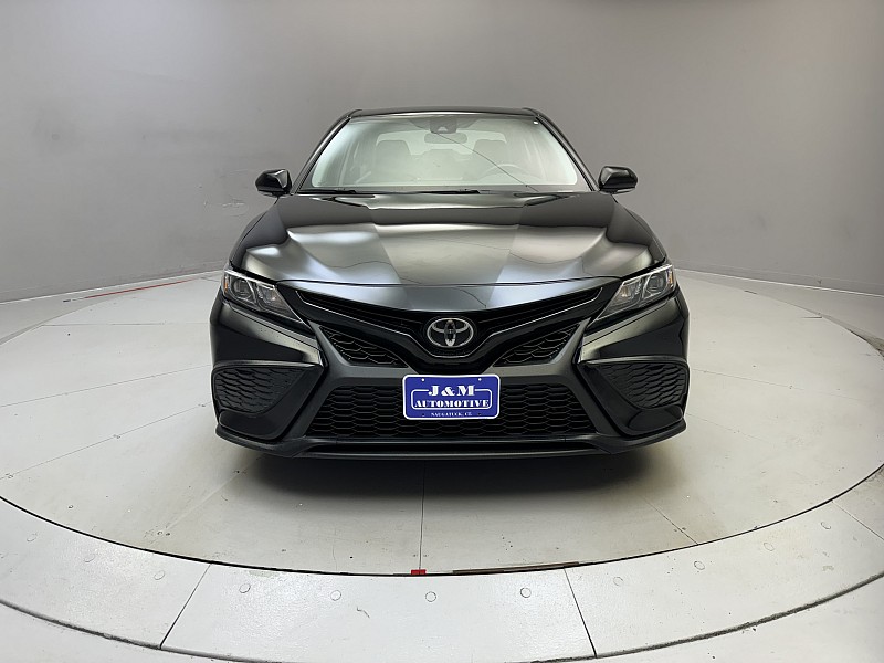 Vehicle image 3 of 39