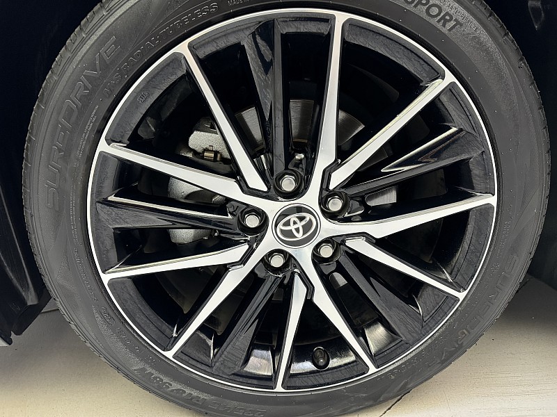 Vehicle image 9 of 39