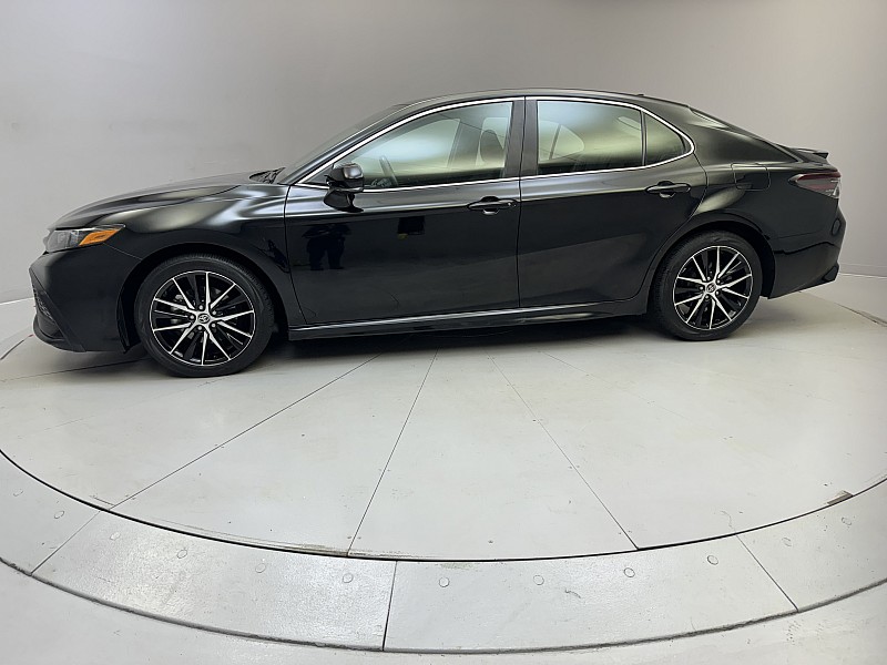 Vehicle image 1 of 39