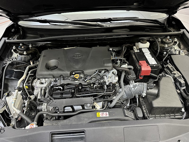 Vehicle image 10 of 39
