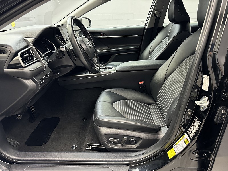 Vehicle image 12 of 39